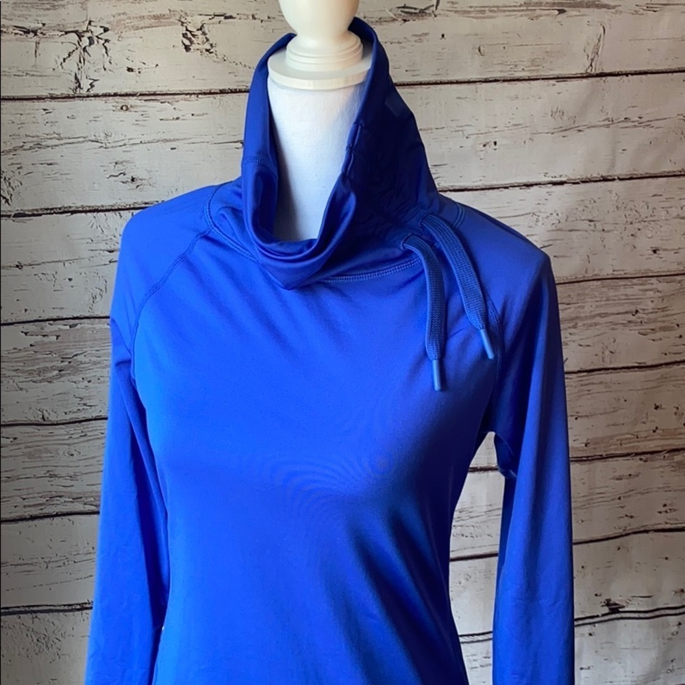 Layer 8 Blue Performance Qwick-Dry S Pullover - Picture 2 of 13